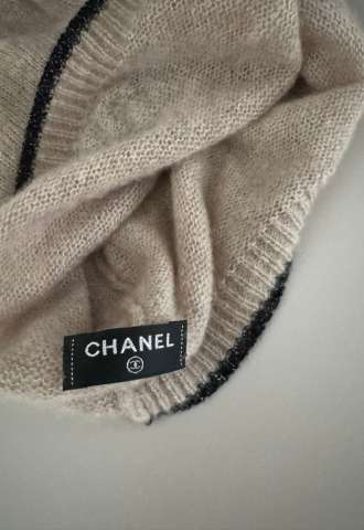 https://www.vipluxury.sk/Chanel čapica plus šál