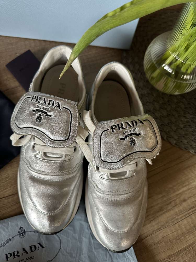 Prada stříbrné tenisky