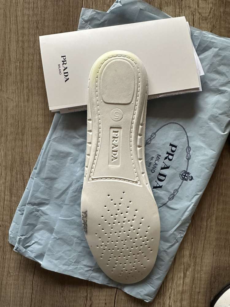 Prada stříbrné tenisky