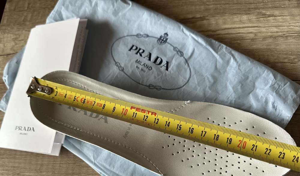 Prada stříbrné tenisky