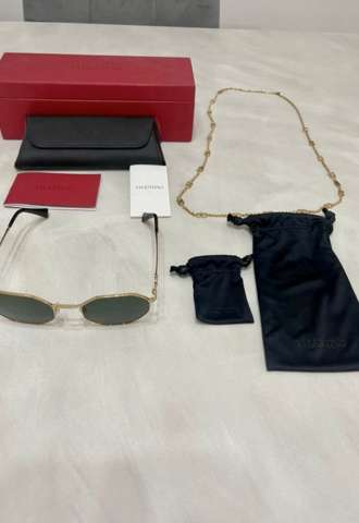https://www.vipluxury.sk/Valentino Chain sunglasses