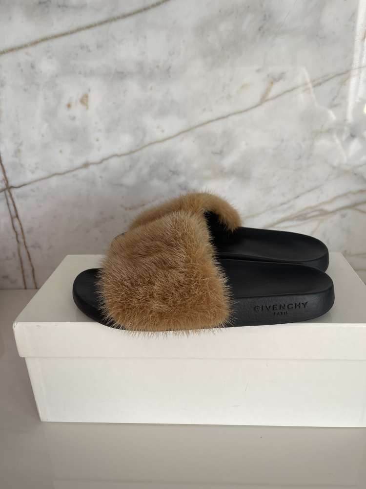 Givenchy šlapky