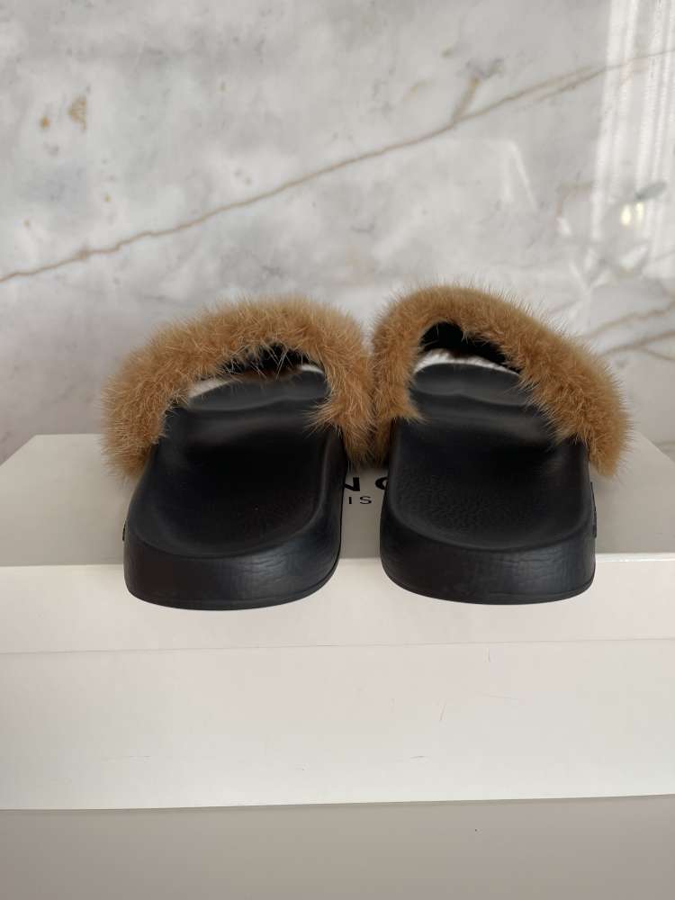 Givenchy šlapky