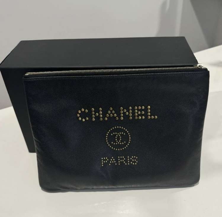 Chanel clutch