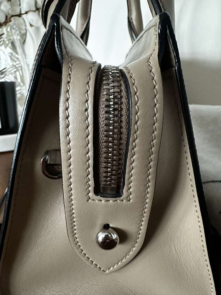 Prada Kristen kabelka