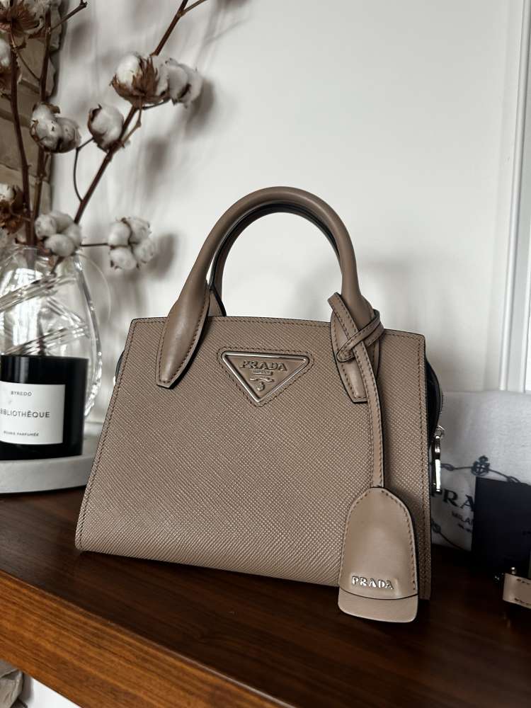 Prada Kristen kabelka