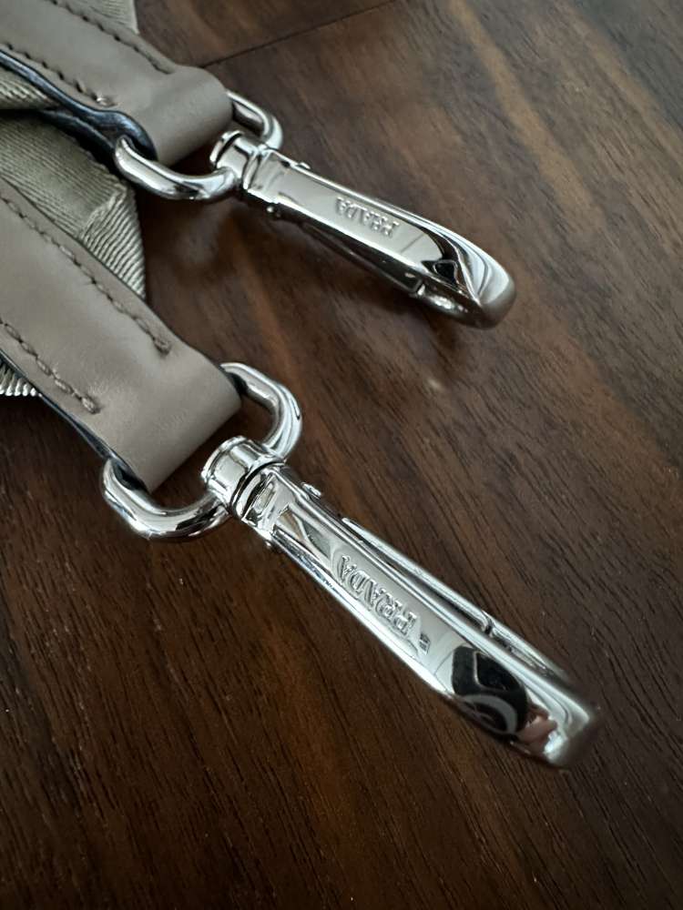 Prada Kristen kabelka