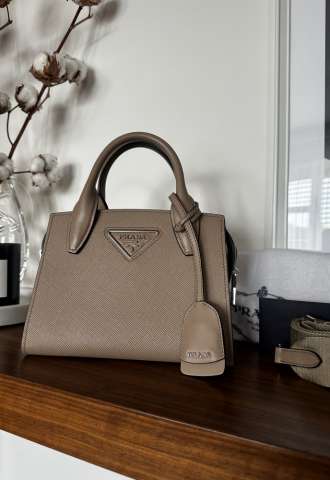 https://www.vipluxury.sk/Prada Kristen kabelka