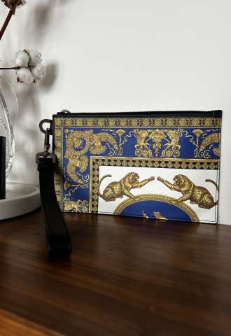 https://www.vipluxury.sk/Versace kabelka do ruky ( clutch )