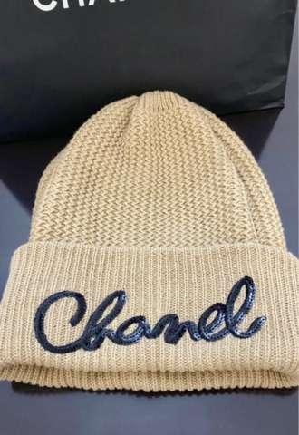 https://www.vipluxury.sk/Chanel čiapka