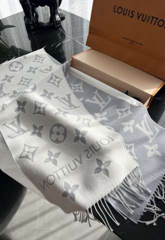 https://www.vipluxury.sk/Louis Vuitton obojstranný šál 100% vlna