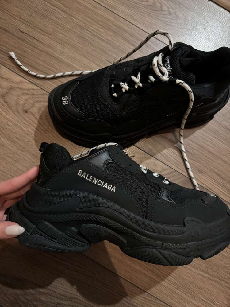 Balenciaga Triple S tenisky