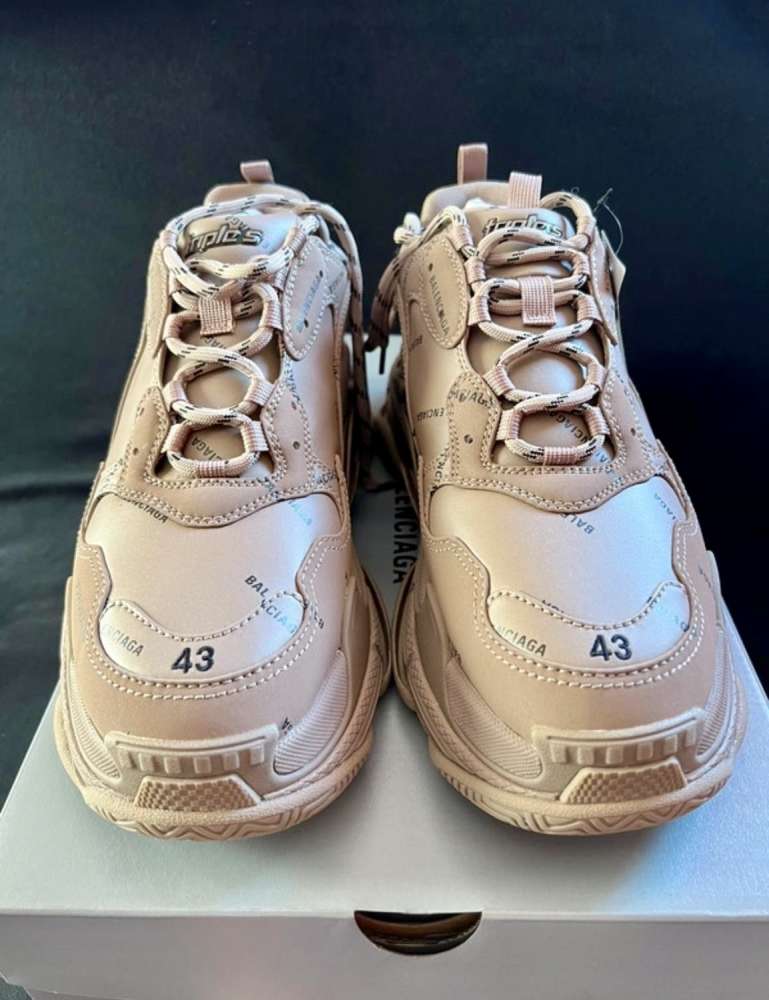 Balenciaga Triple S