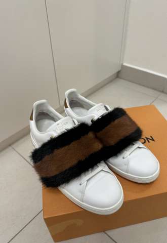 https://www.vipluxury.sk/Louis Vuitton sneakers 37,5
