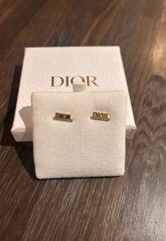 https://www.vipluxury.sk/Dior naušnice