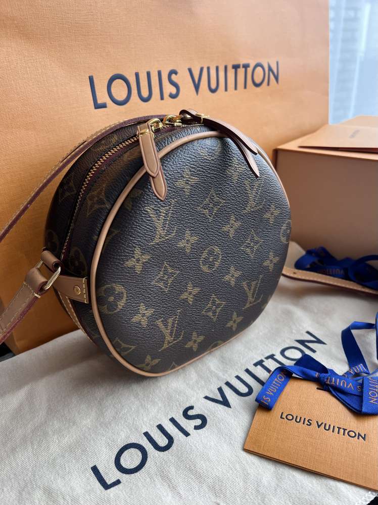 Louis Vuitton crossbody kabelka