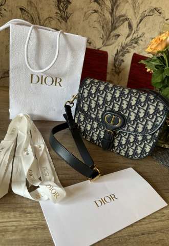 https://www.vipluxury.sk/Dior Bobby bag