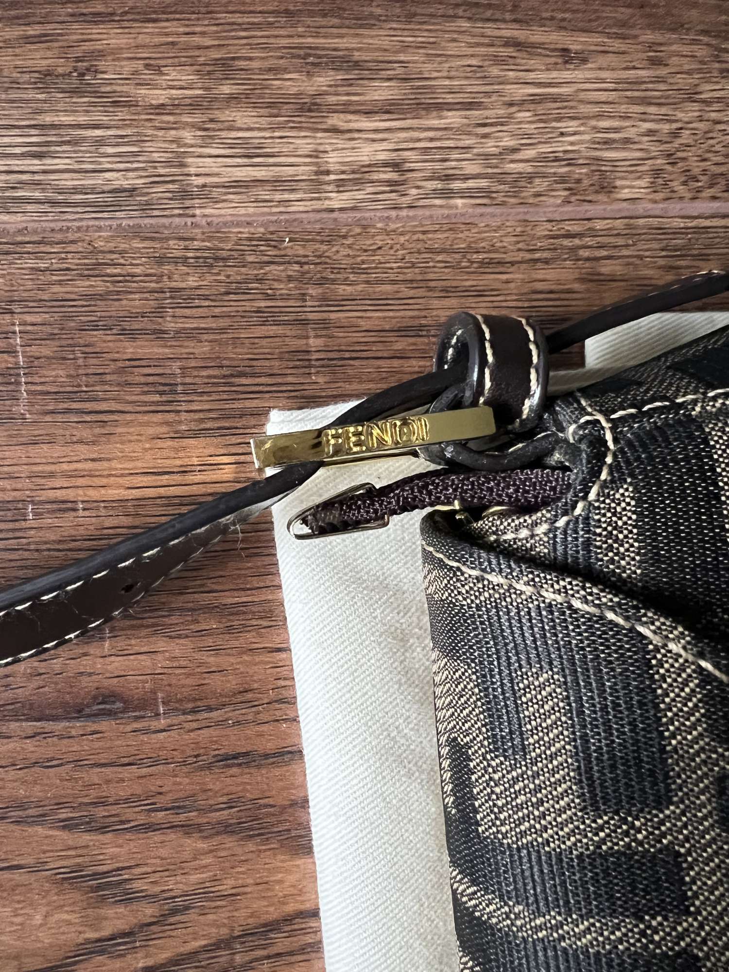 Kabelka Fendi Baguette