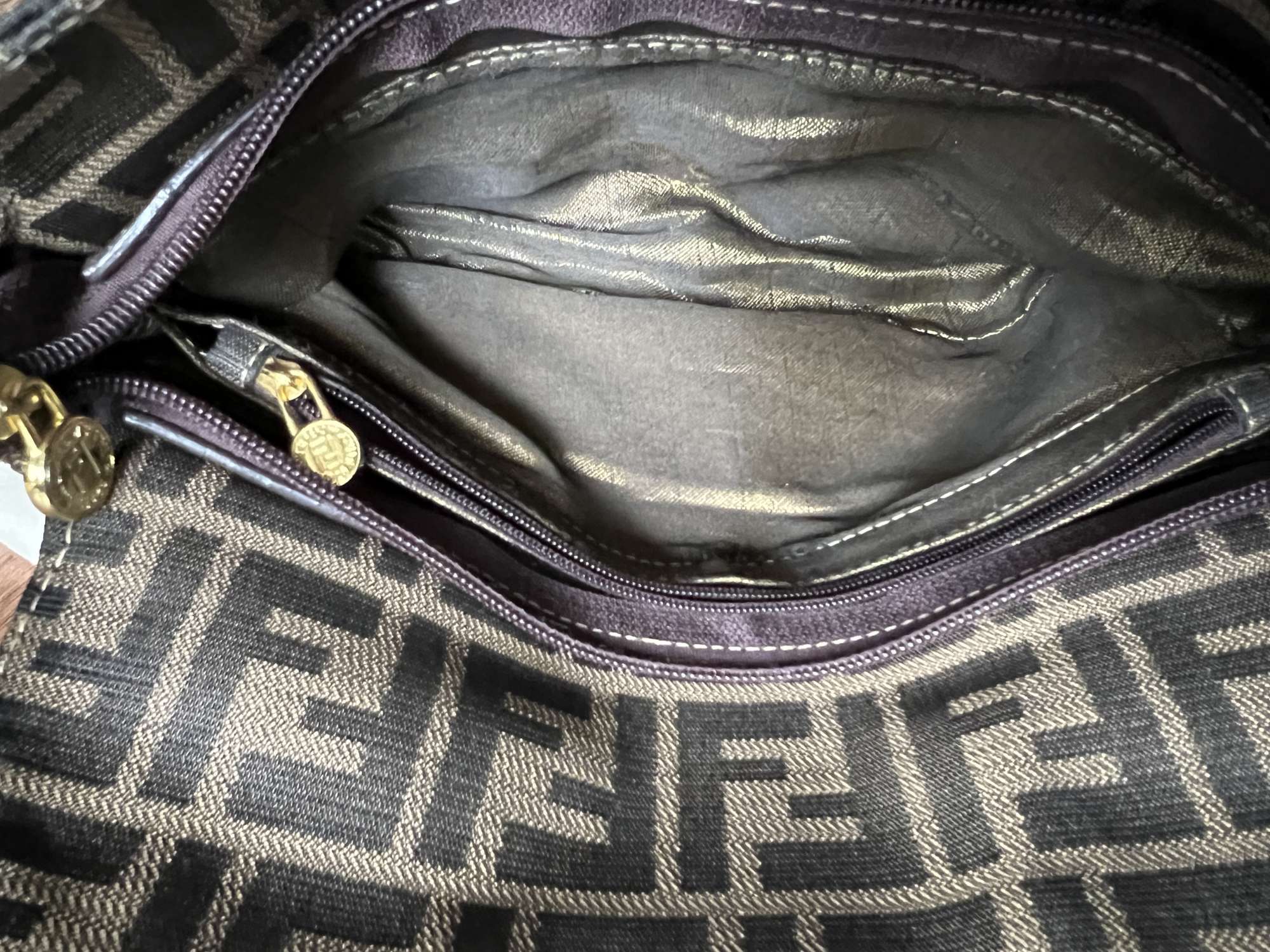 Kabelka Fendi Baguette