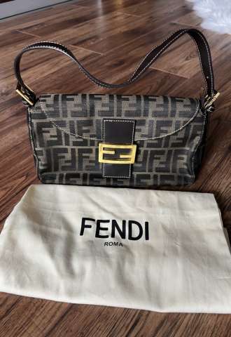 https://www.vipluxury.sk/Kabelka Fendi Baguette