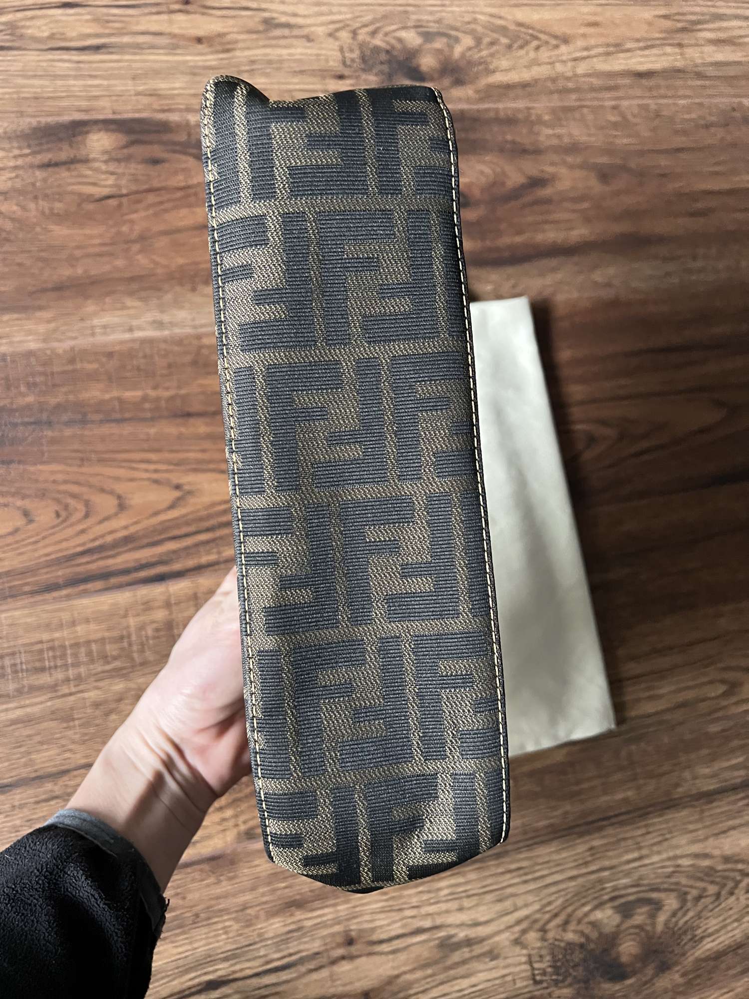 Kabelka Fendi Baguette