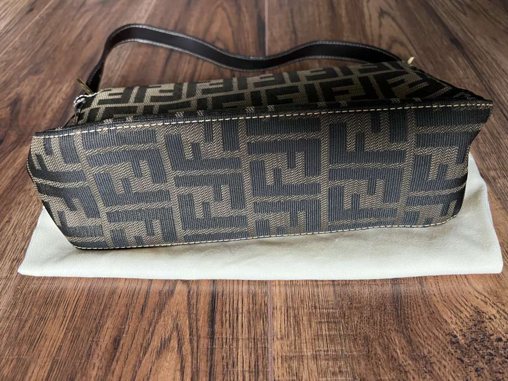 Kabelka Fendi Baguette