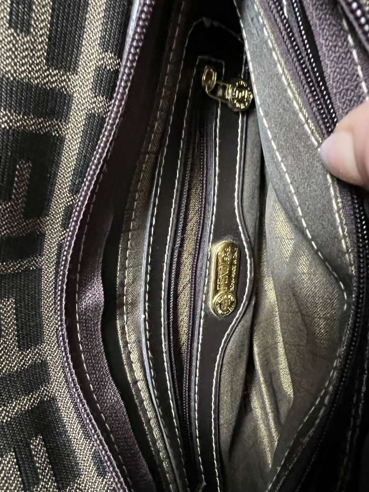 Kabelka Fendi Baguette