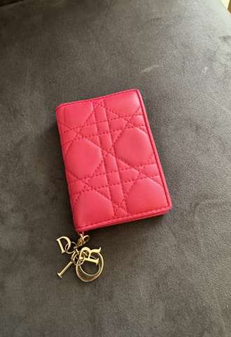 https://www.vipluxury.sk/Lady dior peňaženka