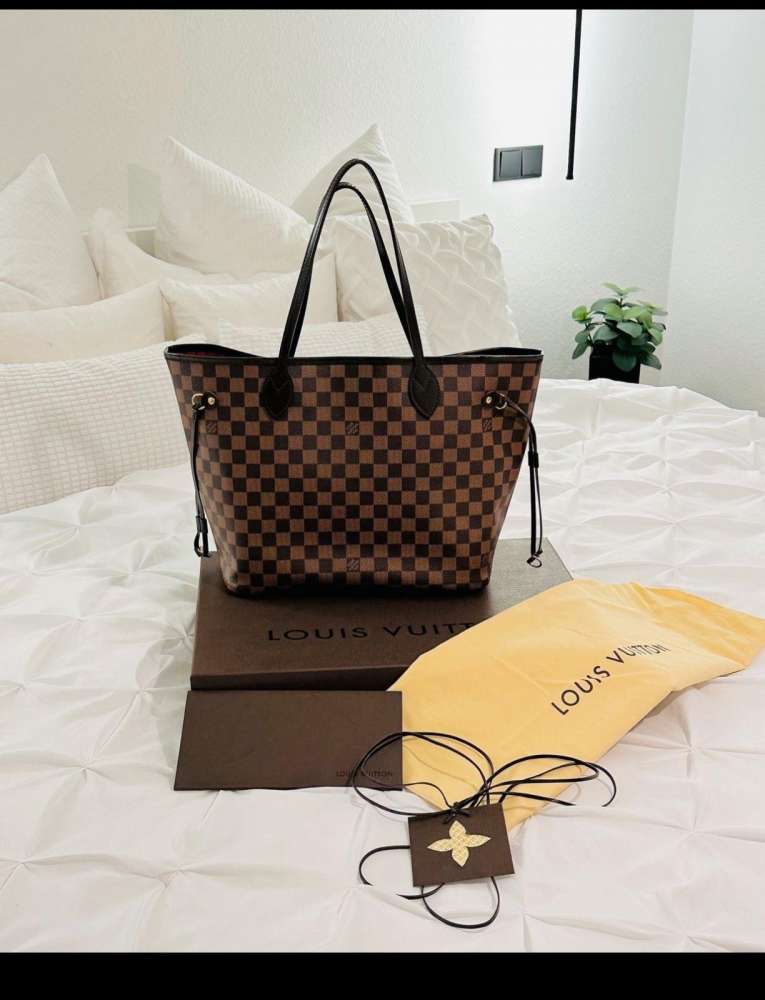 Louis Vuitton Neverfull MM