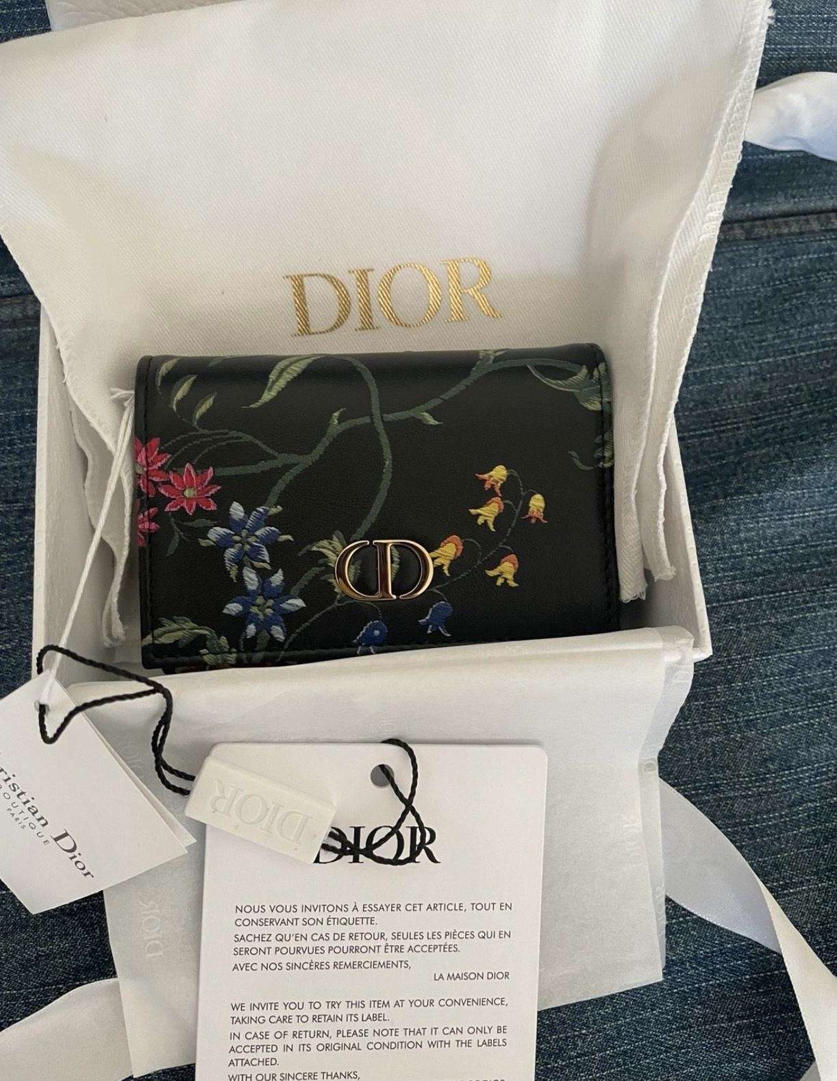 Dior peňaženka