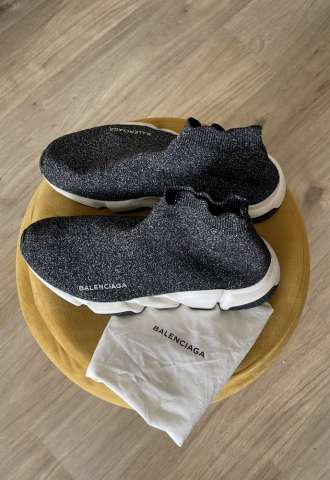 https://www.vipluxury.sk/Balenciaga ponožkové tenisky s lurexovou niťou
