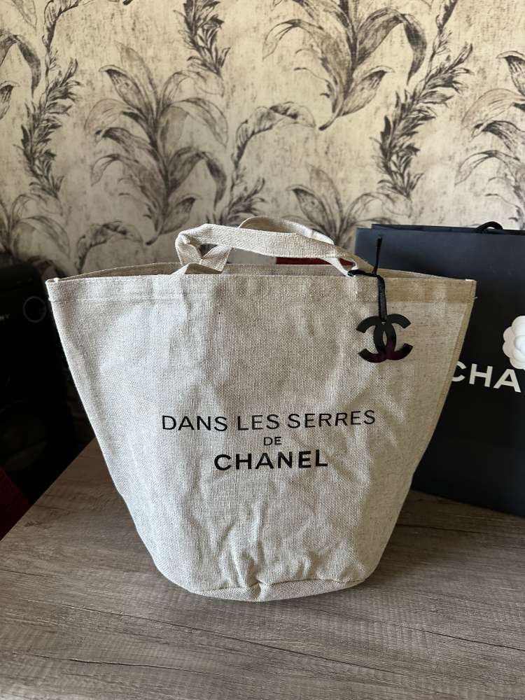 Chanel plážová taška z jurty