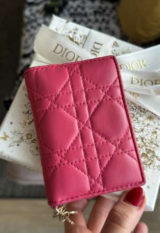 https://www.vipluxury.sk/Lady Dior peňaženka