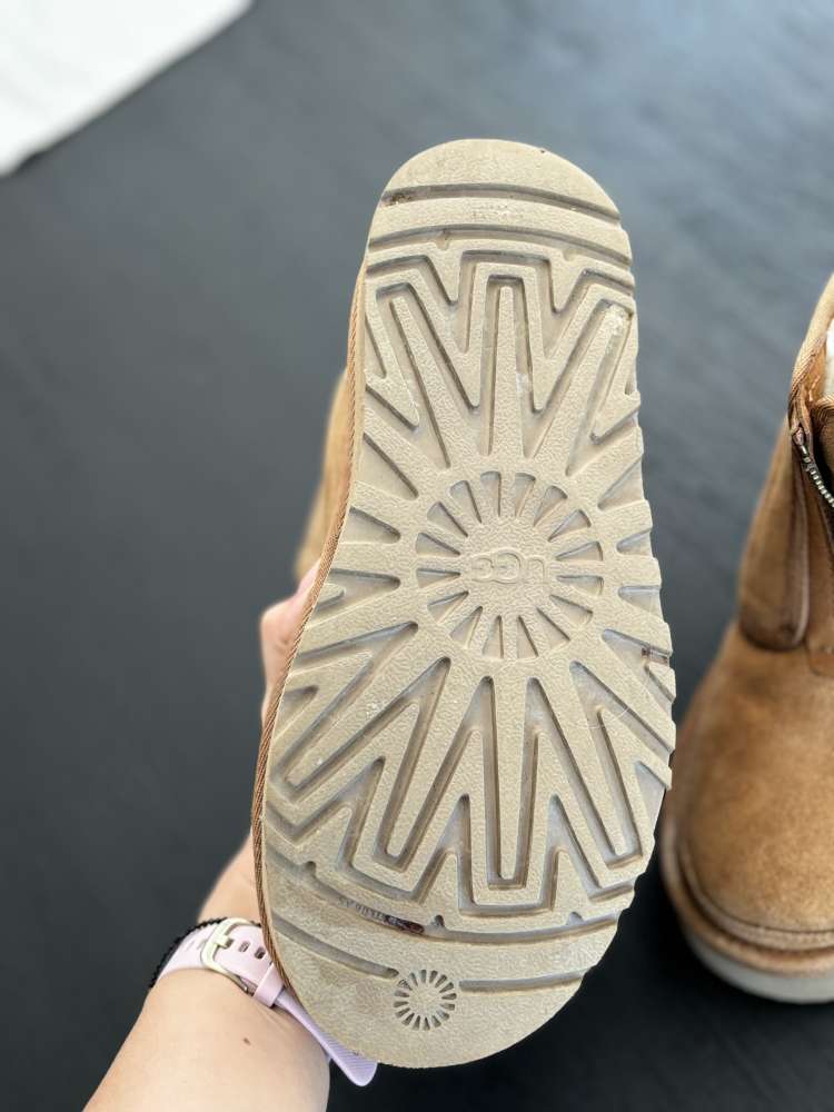 Ugg
