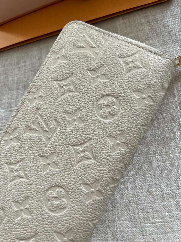 Louis Vuitton penaženka