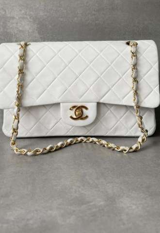 https://www.vipluxury.sk/Chanel medium Vintage Classic Bag