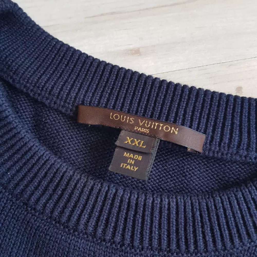 Louis Vuitton sveter tmavo modrý