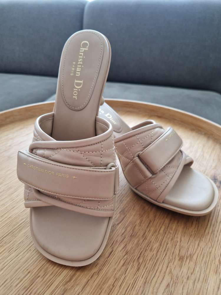 Christian Dior slapky