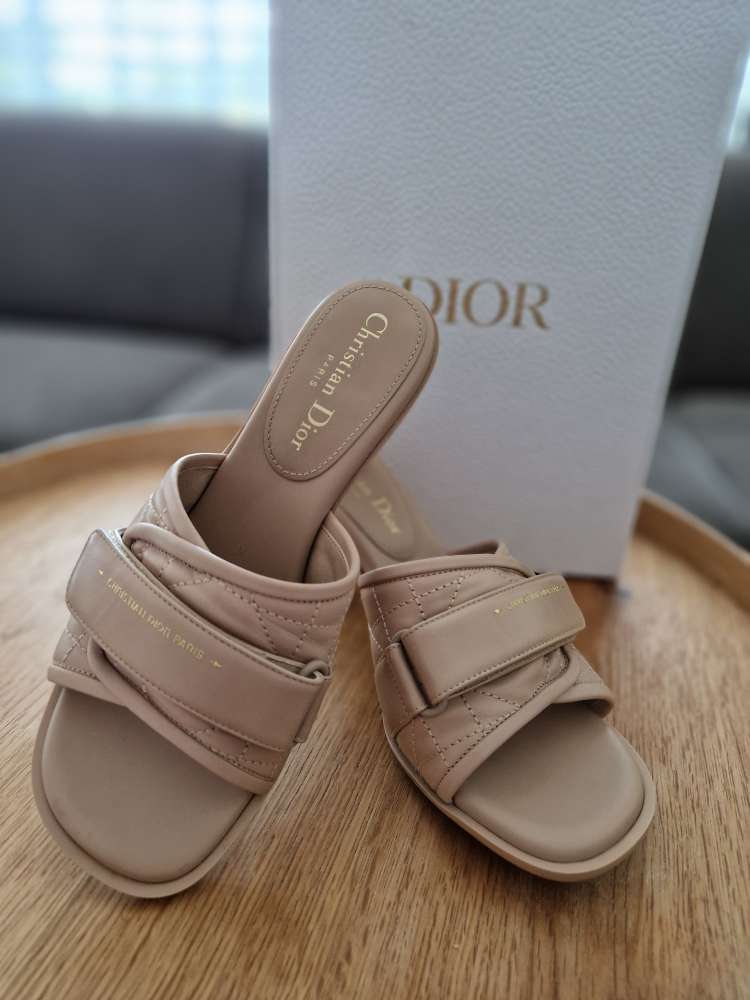 Christian Dior slapky