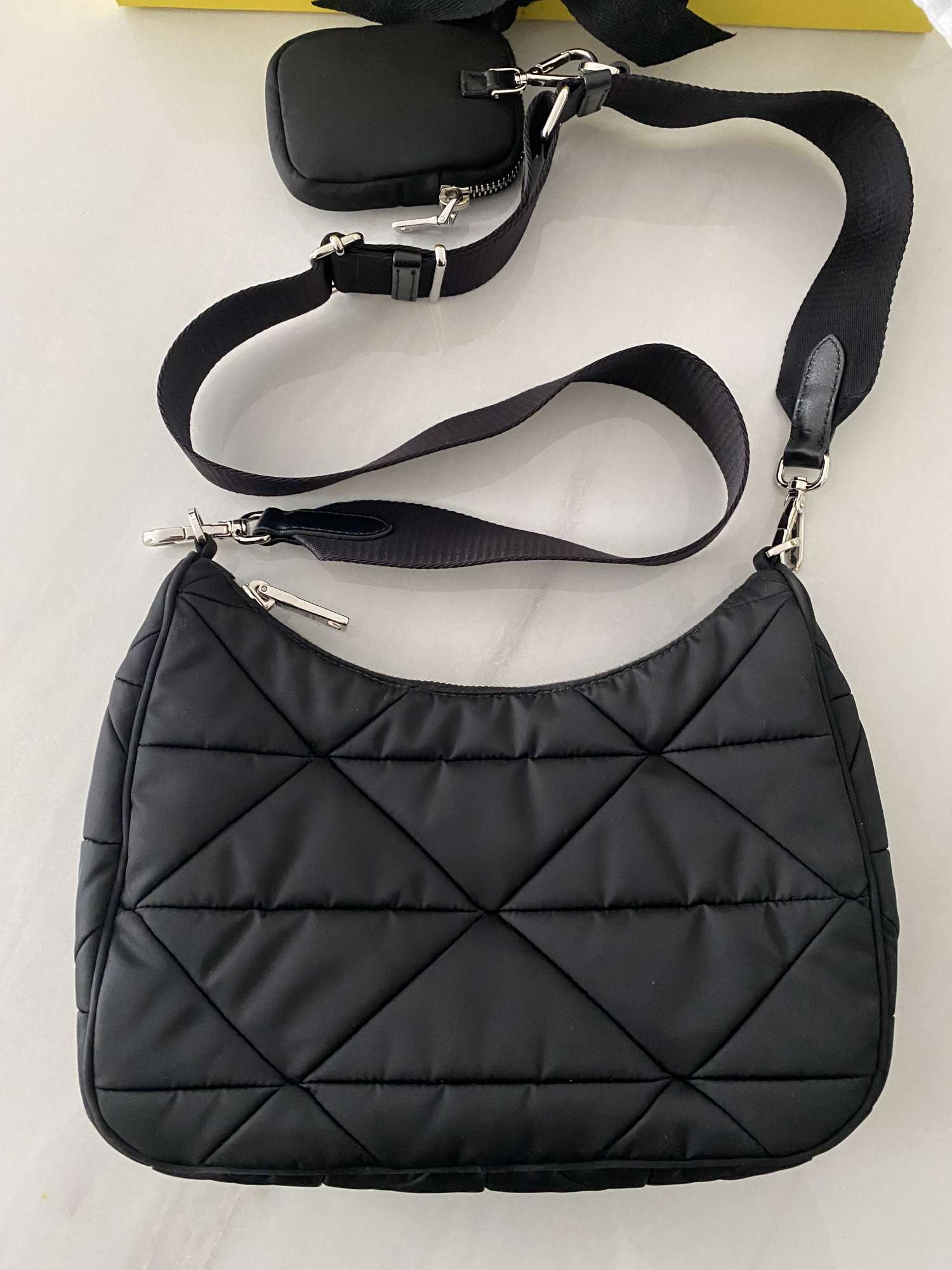Prada Re-Nylon kabelka