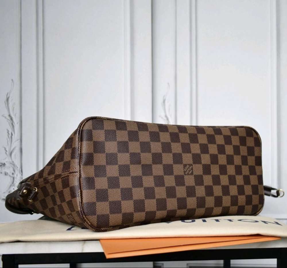 Louis Vuitton Neverfull MM
