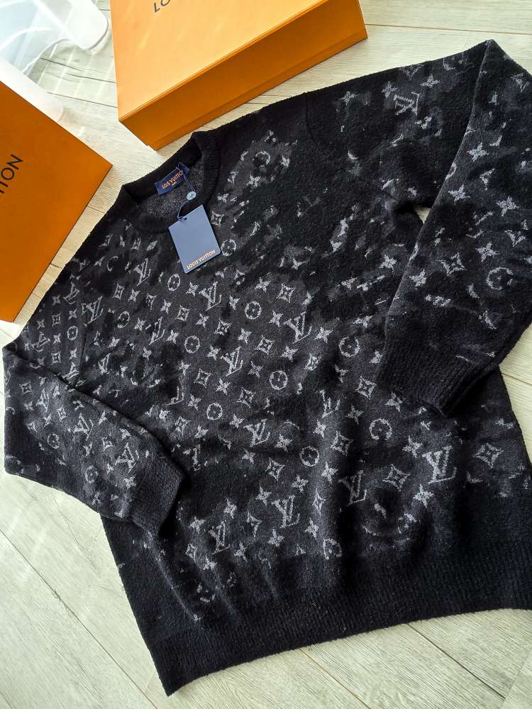 Louis Vuitton sveter