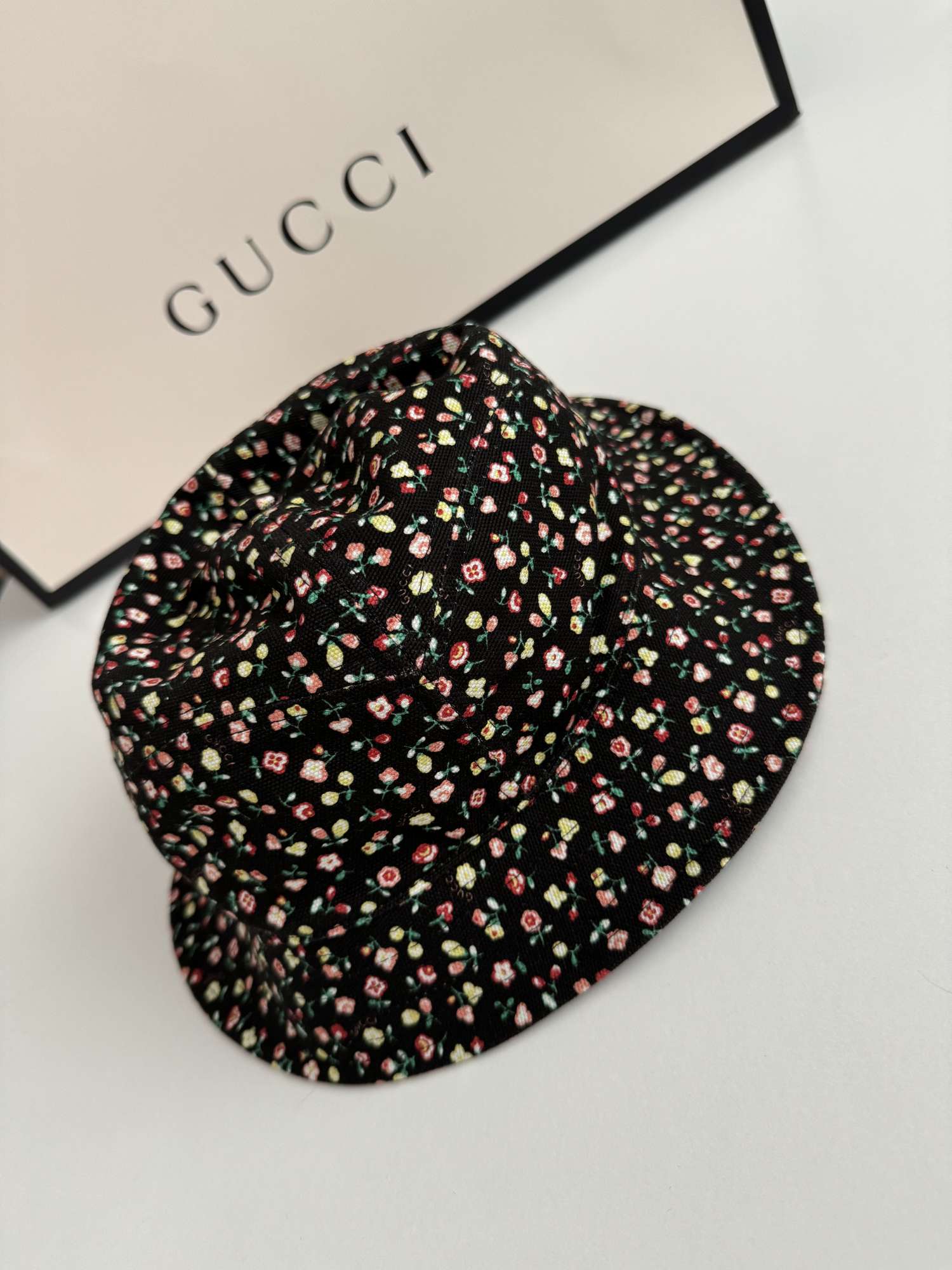 Gucci damsky klobuk