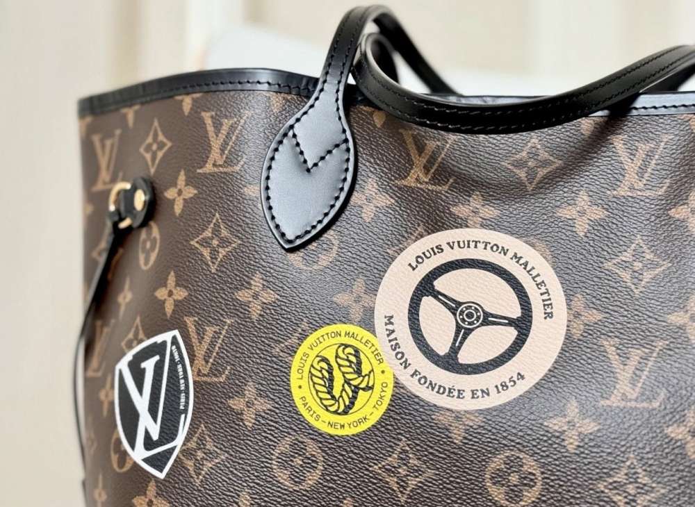 Louis Vuitton Neverfull