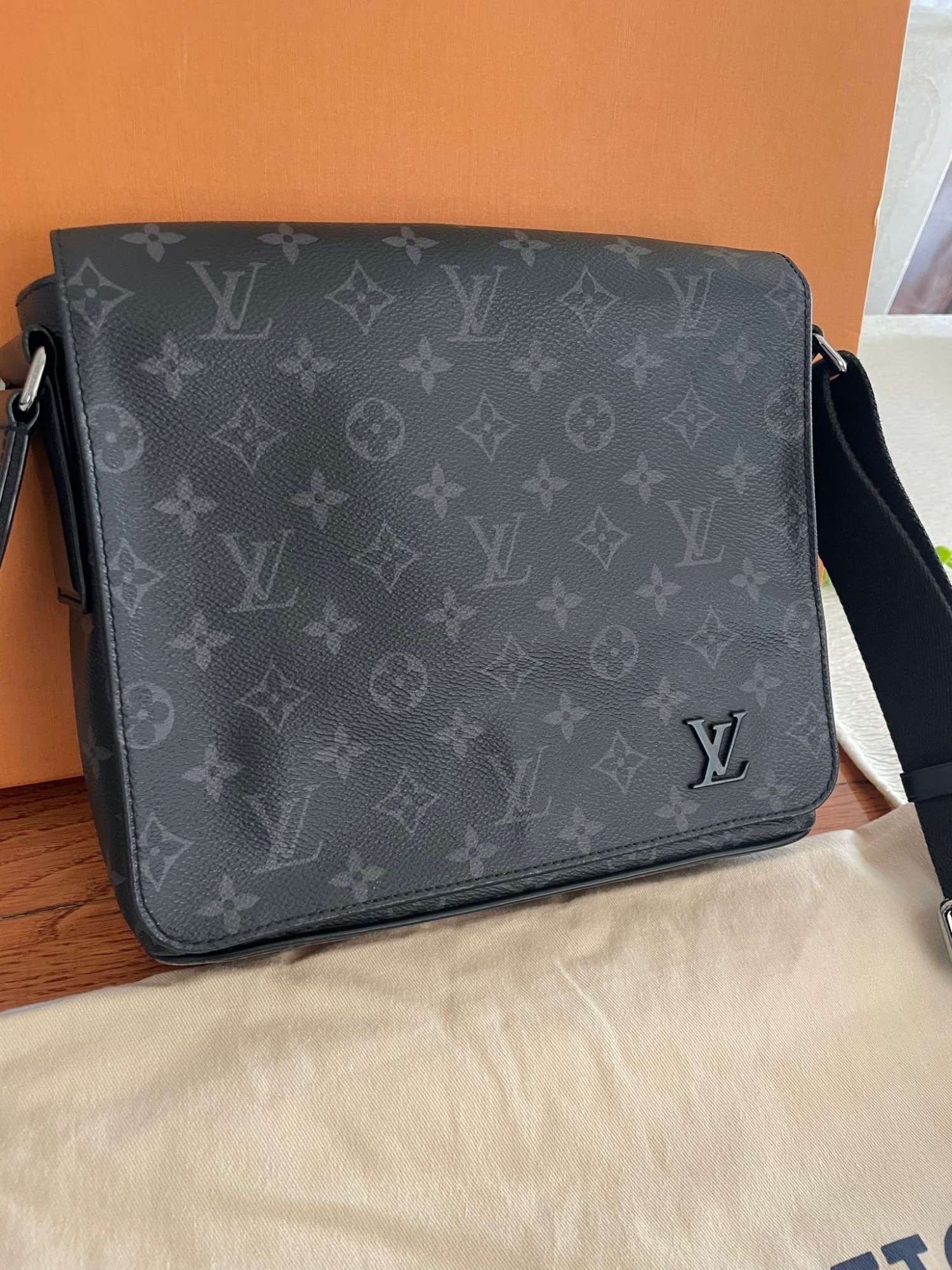 Louis Vuitton Crossbody