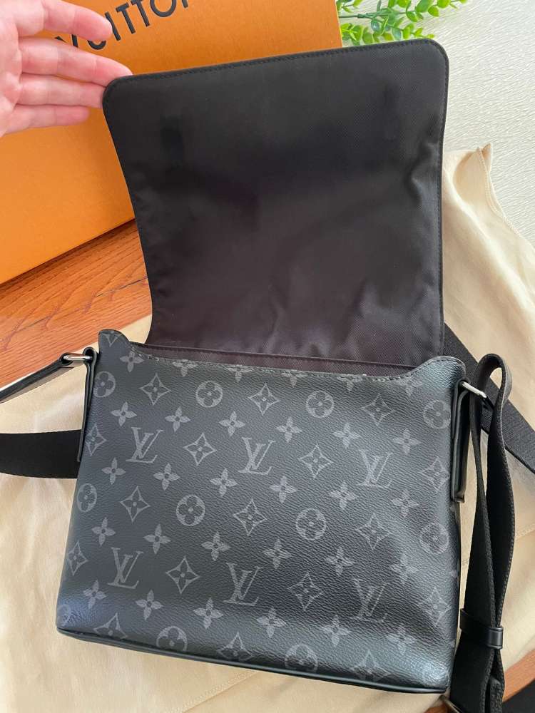 Louis Vuitton Crossbody