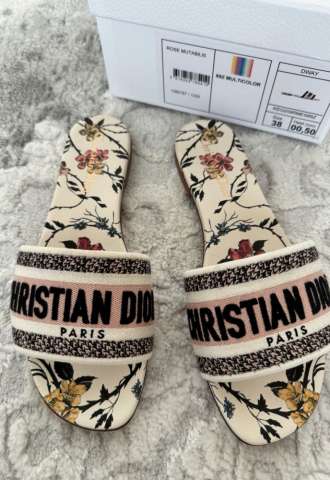 https://www.vipluxury.sk/Christian Dior slapky