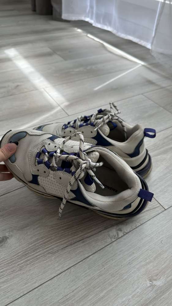 Balenciaga triple s