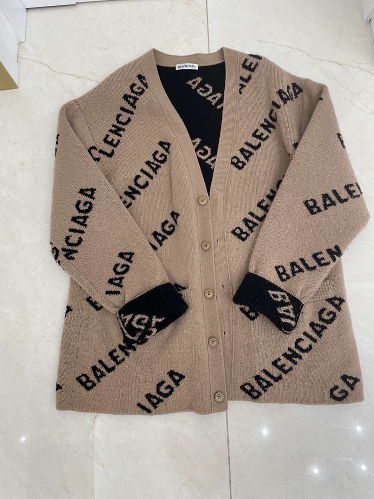 Balenciaga sveter