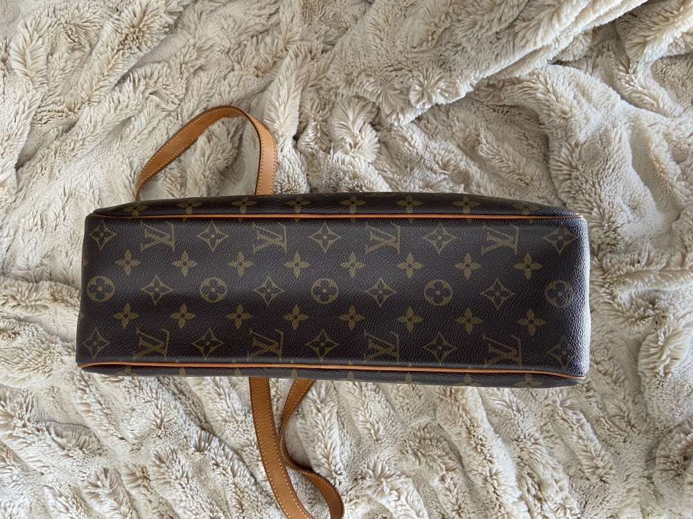 Louis Vuitton Cité kabelka